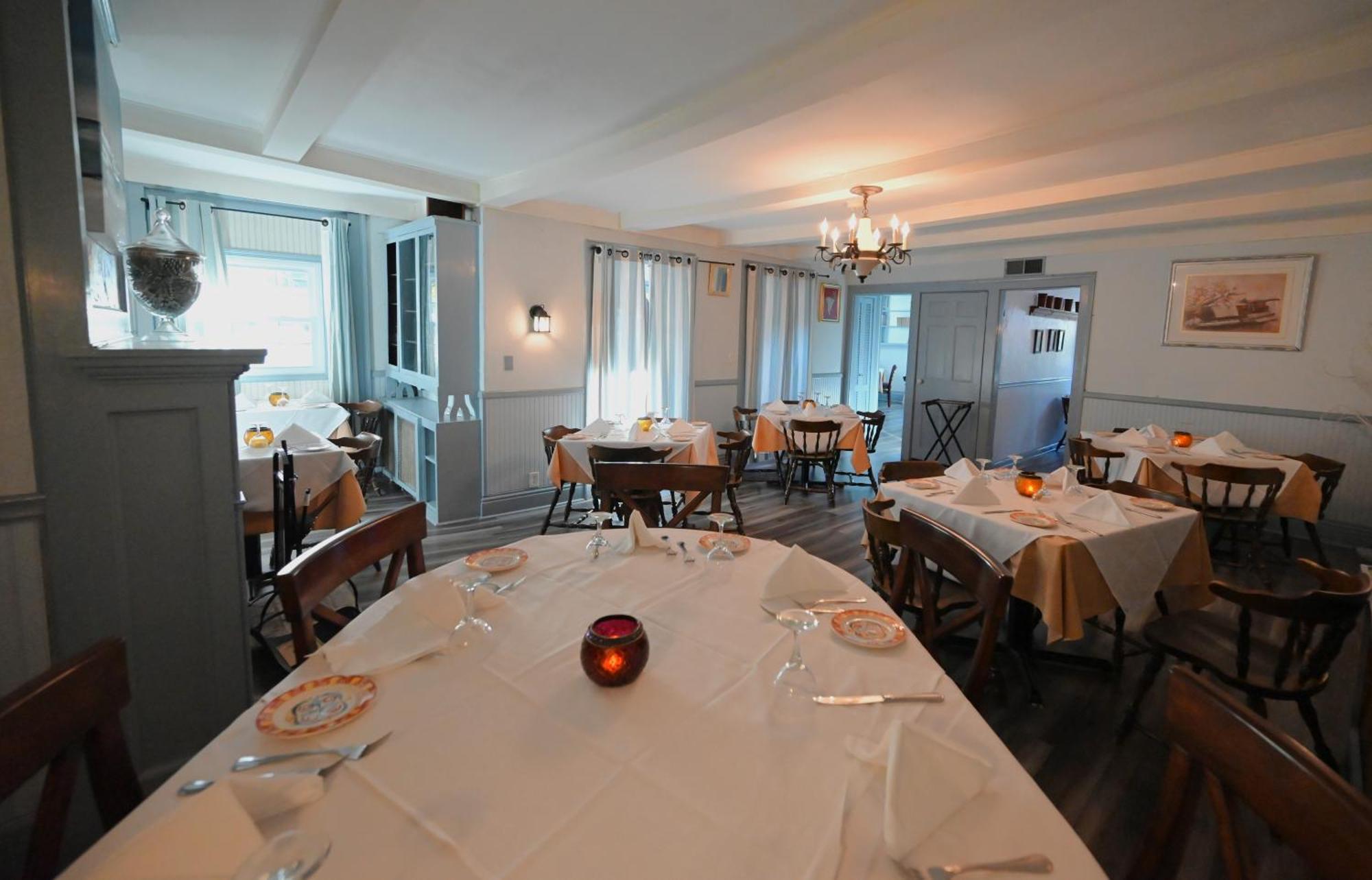 La Perla Restaurant & Country Inn Averill Park Extérieur photo