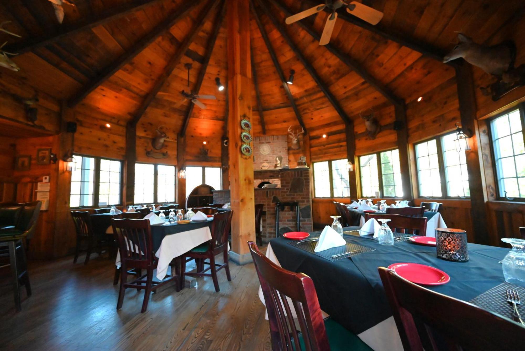 La Perla Restaurant & Country Inn Averill Park Extérieur photo